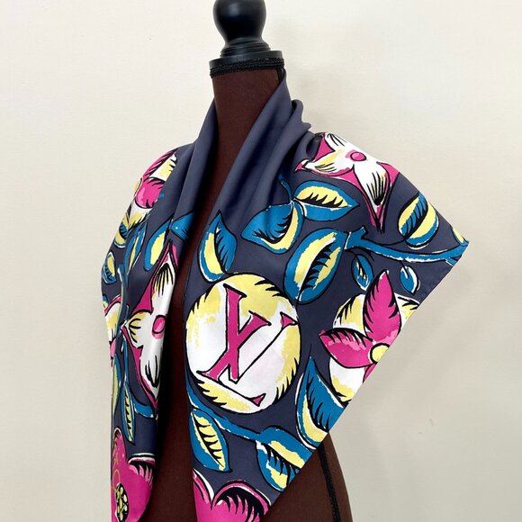 Louis Vuitton Other - Louis Vuitton Scarf Arty Monogram Gray Pink Silk Wrap